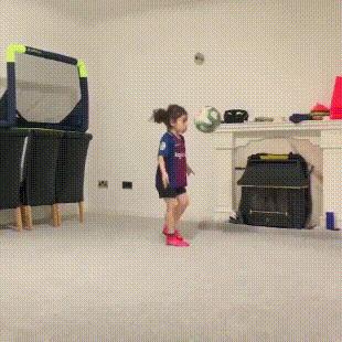 彩虹过人梅西内马尔,彩虹过人凌空抽射直挂死角