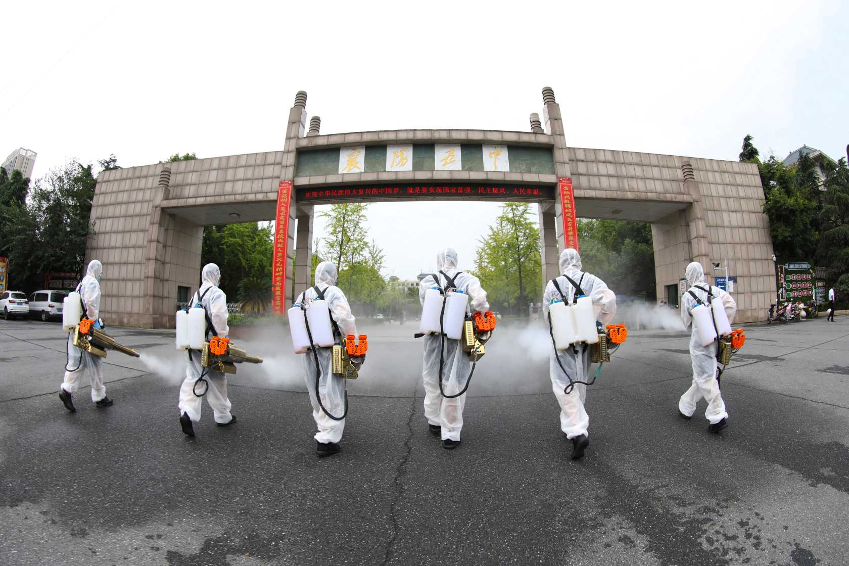 校园消杀迎开学的视频,武汉开学消杀