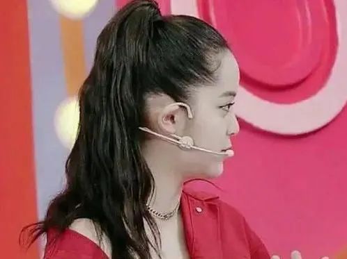 小五官扁平脸适合什么风格,塌鼻扁平脸