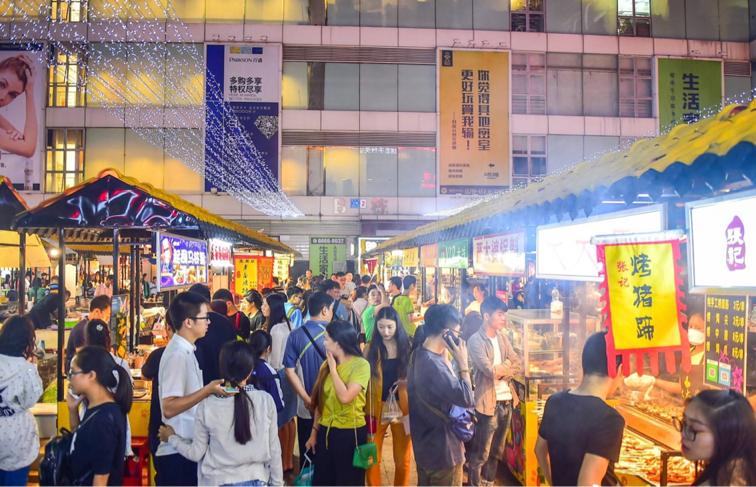 牛市口到望平坊，看成都地摊如何珍藏城市烟火气