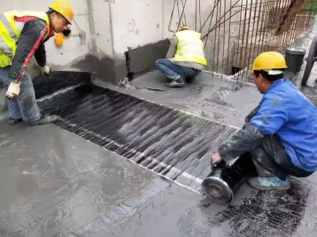 屋面防水施工应先做哪里的防水,屋面防水如何做省钱可靠