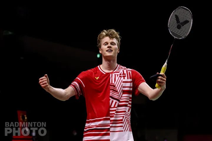 2020年世界羽*总联**决赛安东森、戴资颖分获男女单打冠军