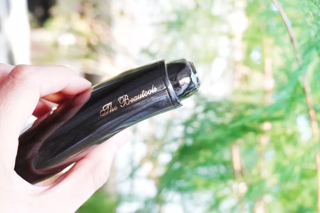 朋友圈精致生活却一地鸡毛,精致朋友圈背后的真实故事