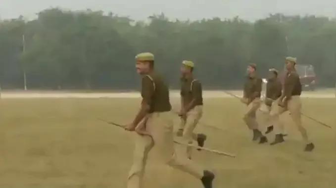 印度阅兵农民,印度阅兵大批农民开拖拉机抗议