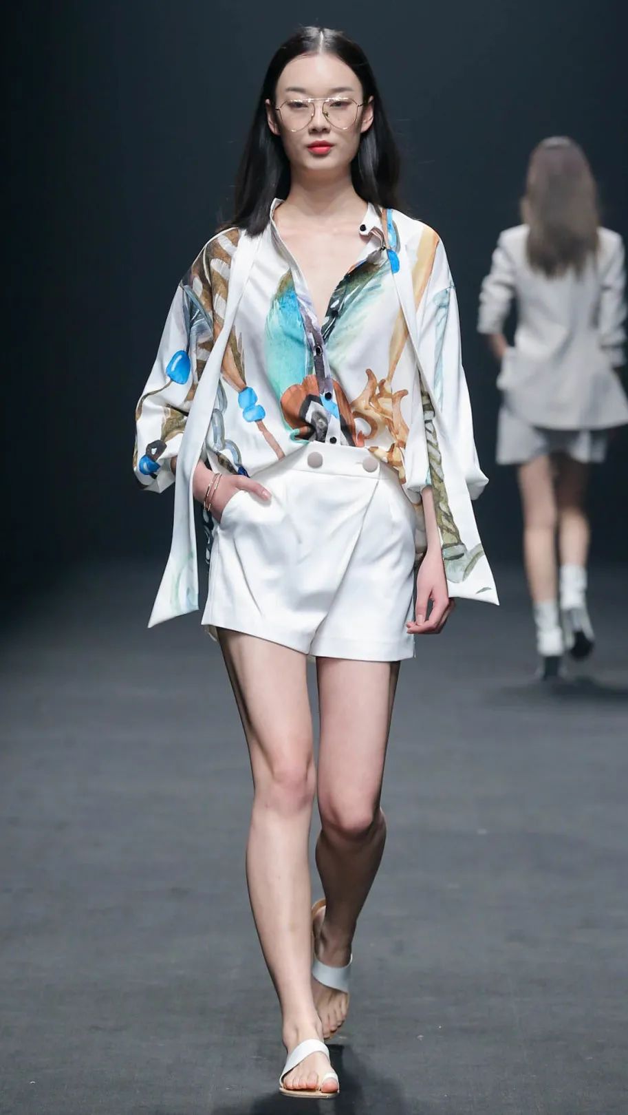 2021秋冬时尚单品,时尚2021秋冬时尚元素流行趋势