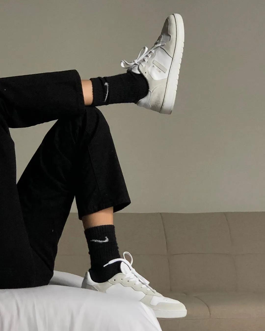 nike好看且好穿女,nike好看又不贵的单品衣服