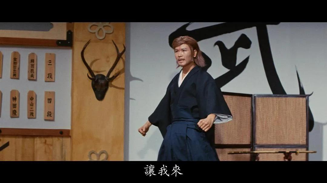 为什么陈龙的电影配角都记不住,成龙在香港拍的电影