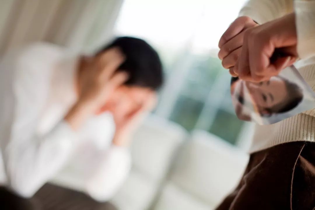 发无名火、中年阳痿、腿部痉挛......当心！也许是这种病惹的祸