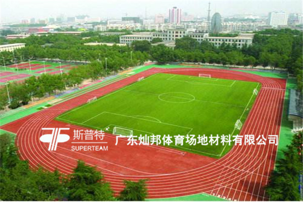 塑胶场地地面,塑胶场地用什么胶