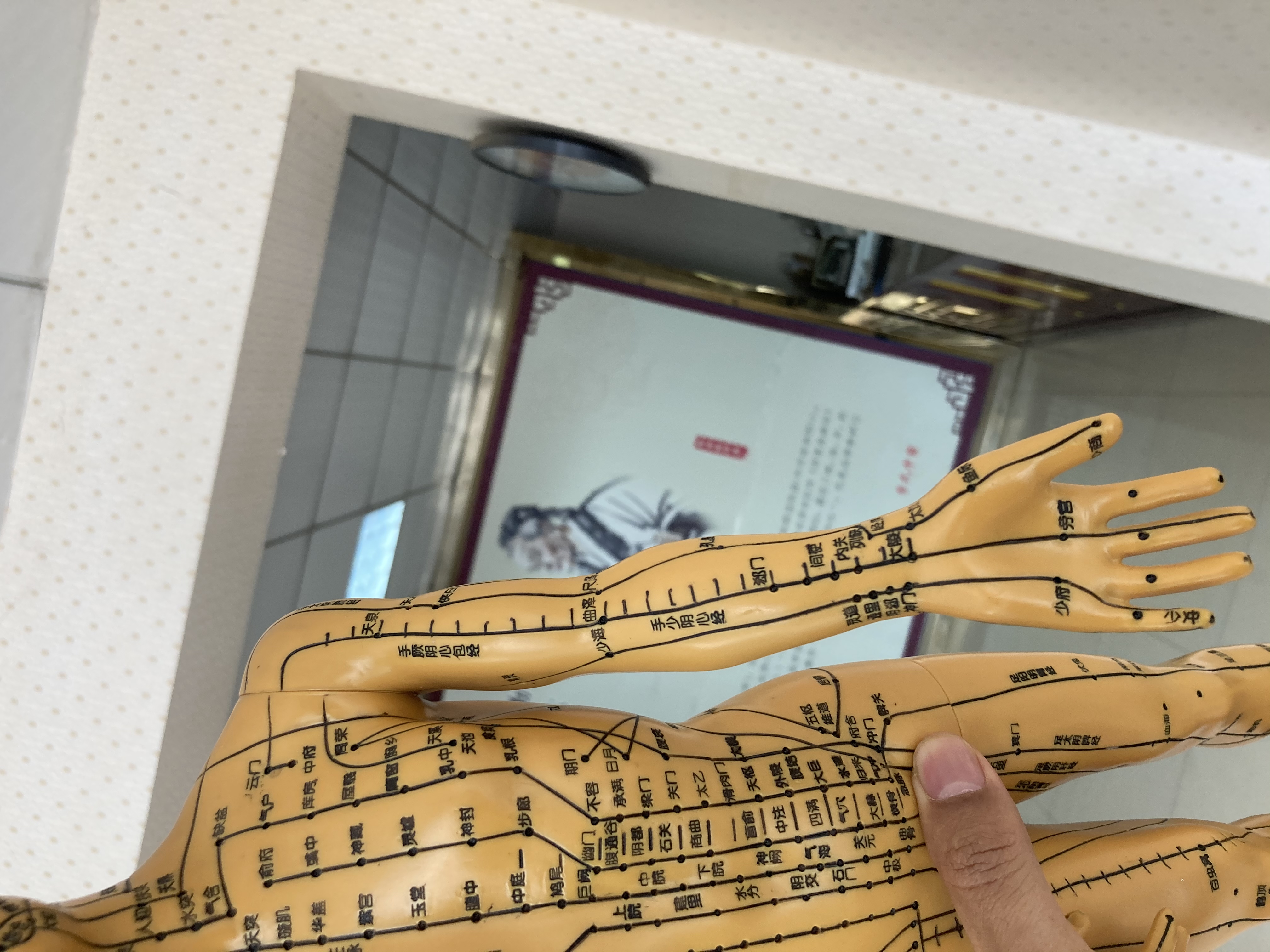 中老年男人手麻是什么原因,中年人经常手麻要警惕4种疾病