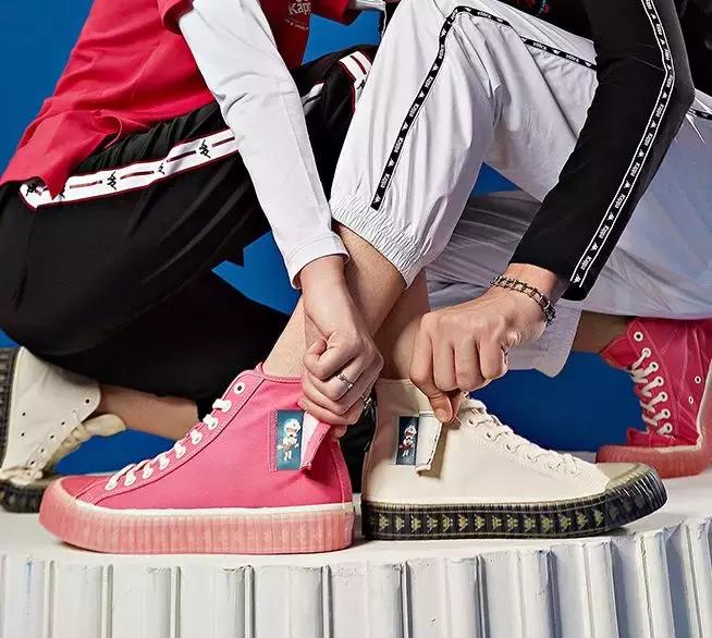 匡威新款2023白色婚鞋,匡威1970s彩虹限定