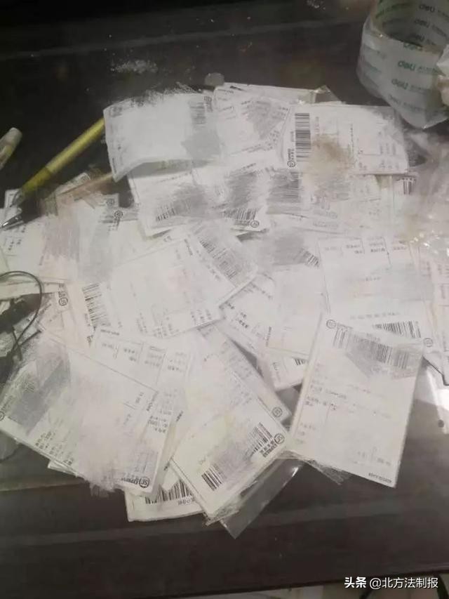 触目惊心的餐饮后厨,记者暗访胎盘作坊