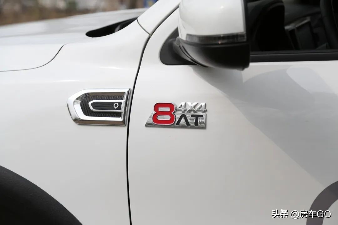 2.0t自动挡四驱越野房车13万左右,2.0t发动机8at轻卡房车