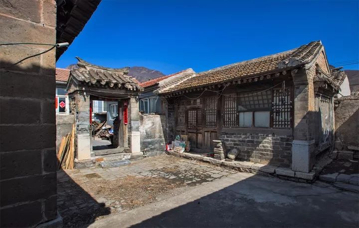 京西深山中的古村落苇子水村,京西找矿挖化石探访煤矿古村落