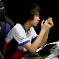 就你还打职业？蛋塔飞米们都是如何被“业余小强”击败的？