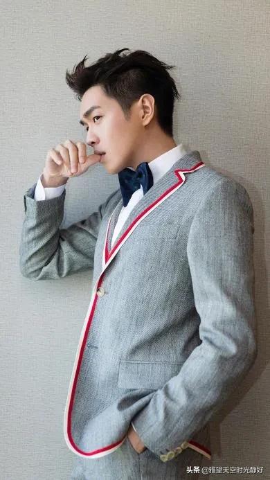 盘点国内男明星完美侧颜，谁才是你心中360度无死角完*男美**神呢？