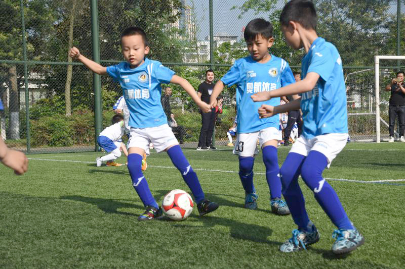 小足球承载着大梦想,2019年嘉陵区中小学生足球比赛