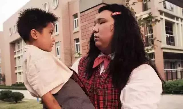 长江七号的真面目,长江七号巨人班花的真实身份