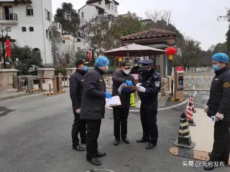 新区外籍人士同样“找得到”“管得住”“服好务”