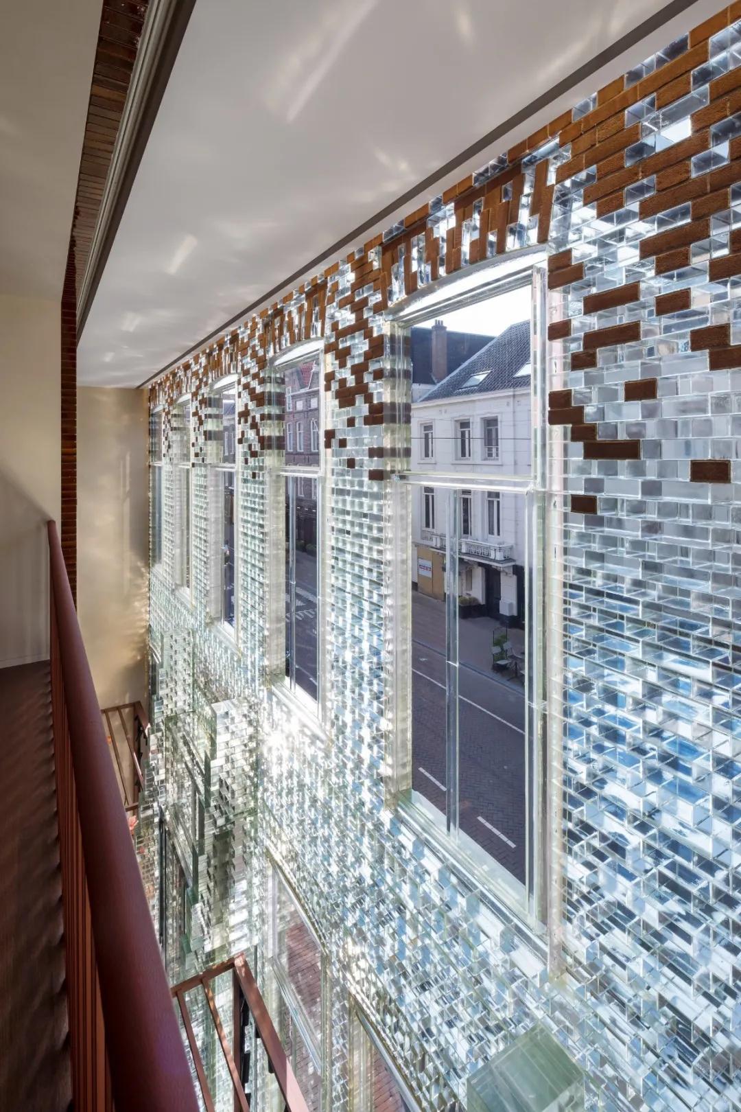 lv在荷兰奥特莱斯,lv在荷兰大概多少钱