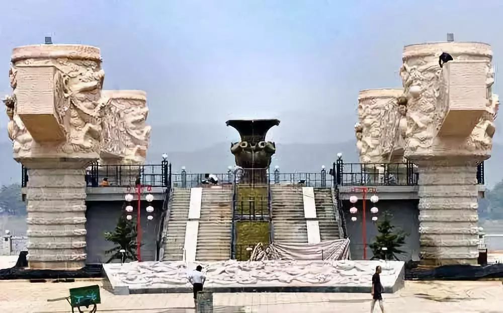 绕湘江徒步一圈多少公里,绕着长沙跑了103圈