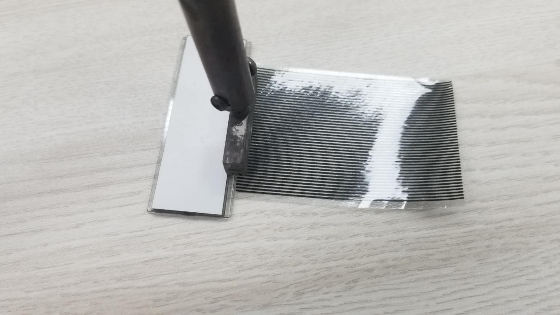 屏幕与排线怎么连接的工作原理,屏幕和主板连接的排线