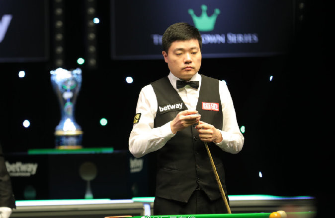 苗苗最新专访视频,丁俊晖英锦赛出局视频