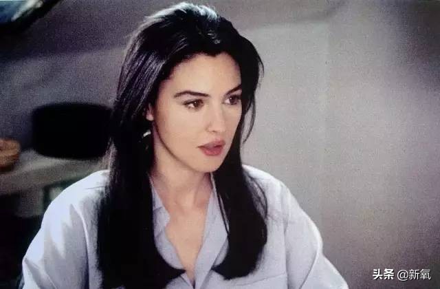 最厉害影后！完美神颜拯救整个王室基因，手段高超让国家起死回生