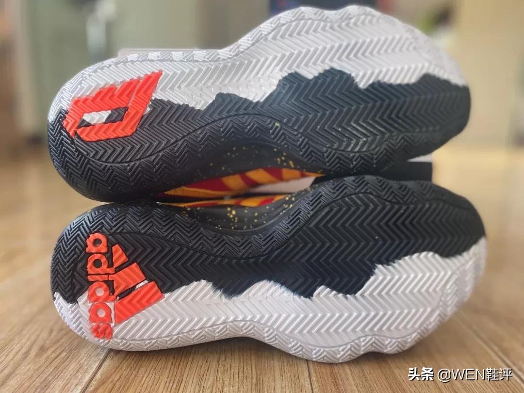 灵感来自《火影忍者》的球星签名鞋？500元体验阿迪最强科技