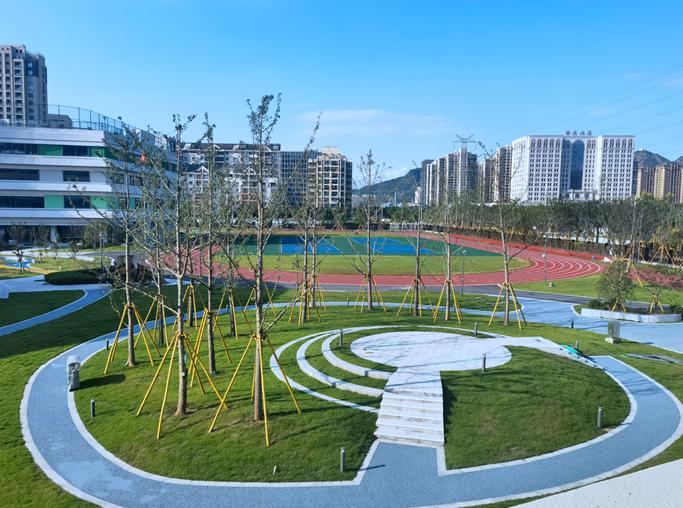 投资3亿学校进展,投资三个亿占地100亩的学校