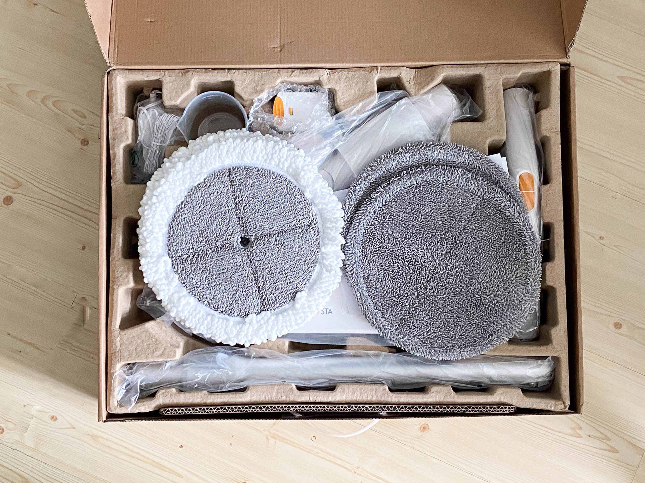 拖地再也不腰酸背痛,拖地干净不留痕迹轻松不累