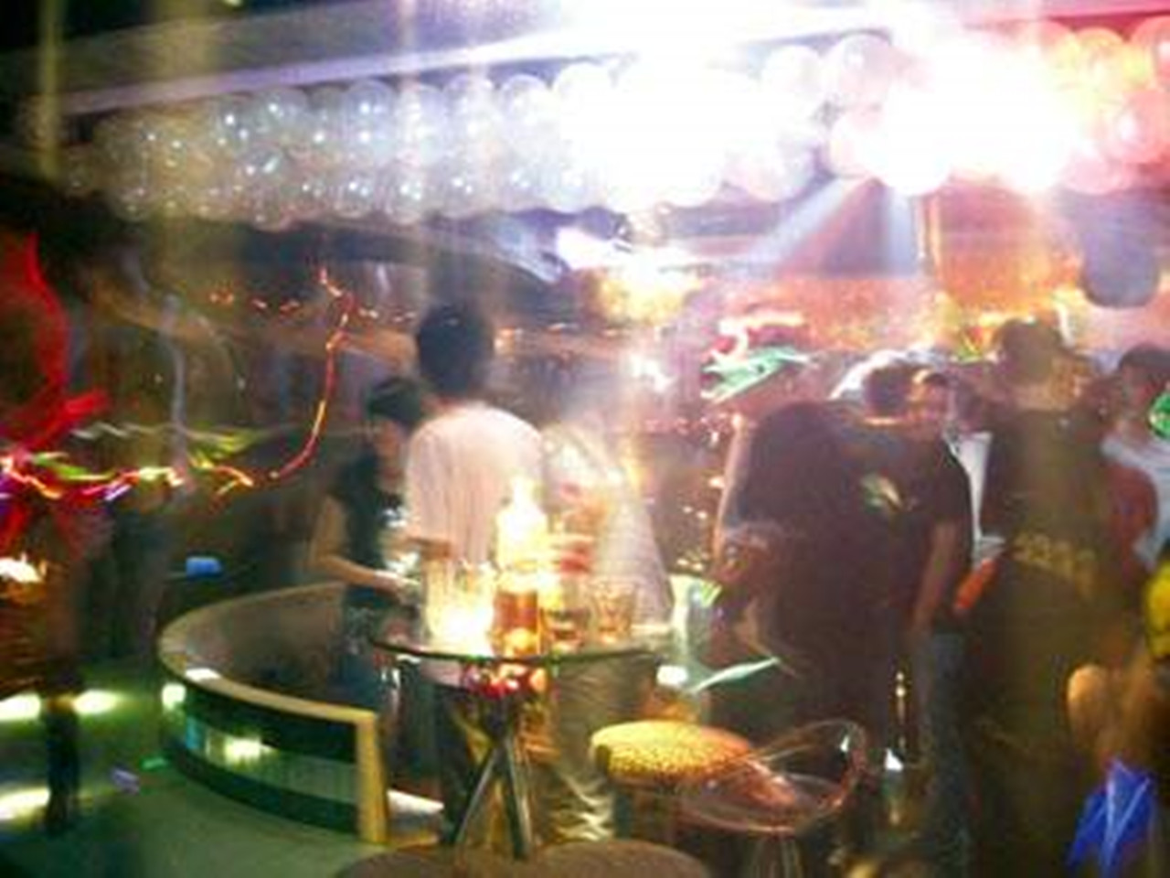 湛江金辉煌最大ktv,以前湛江的金辉煌叫什么酒吧