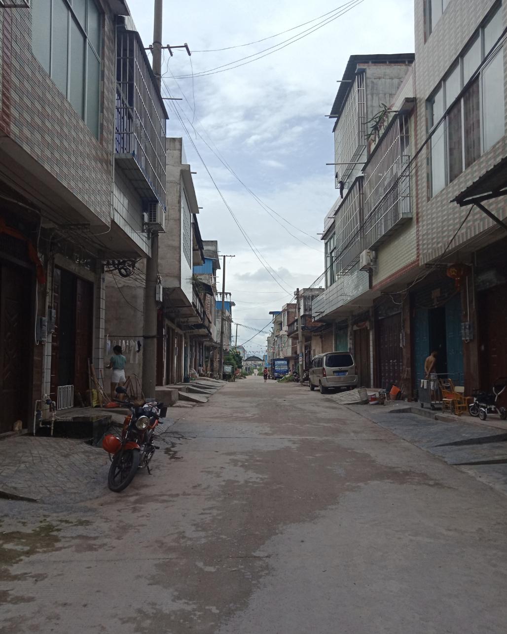 1岁零8个月女童之死：母亲怀孕4月父亲出轨，与父亲及情人在一起时“出事”，新鉴定“符合虐待和*力暴**所致”