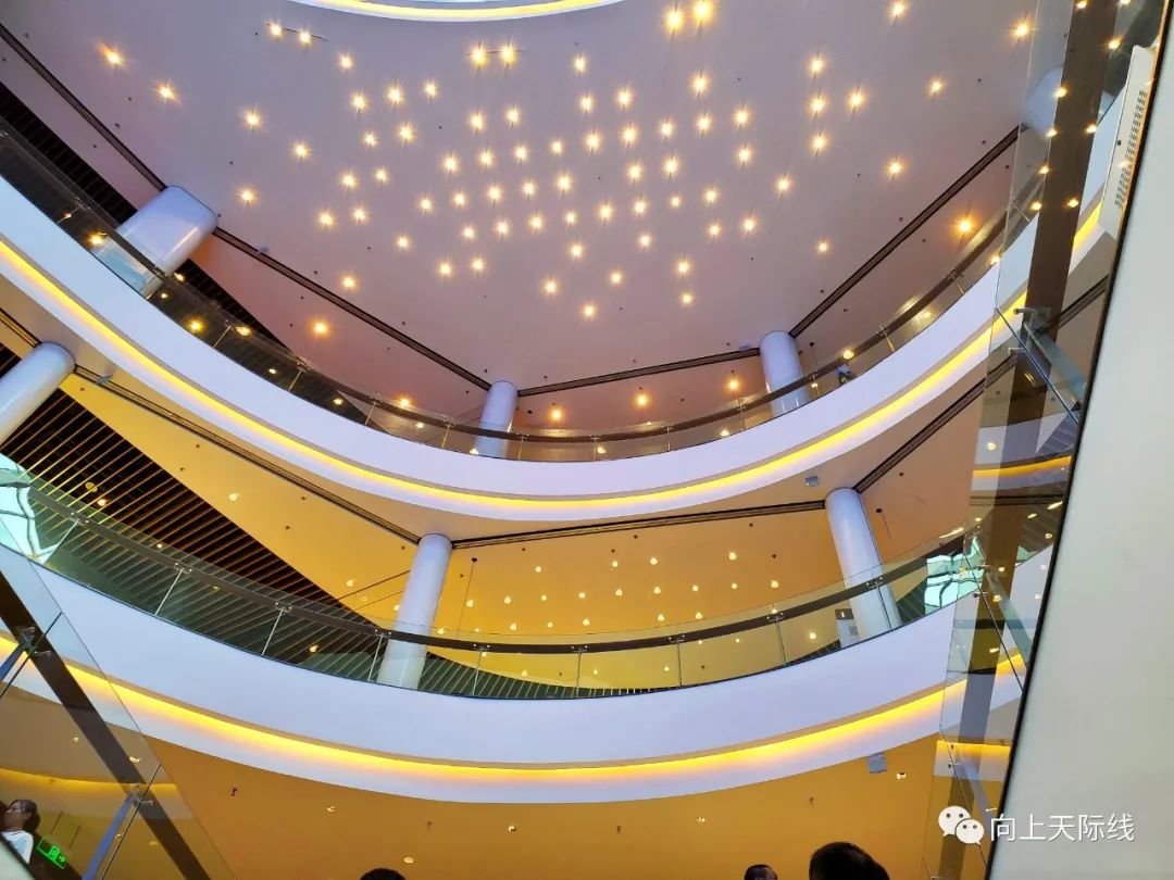 科沃斯长沙荟聚体验中心,长沙荟聚亚马逊自助餐怎么样