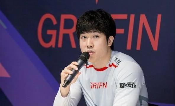 一支新锐电竞战队，如何用14个月走向死亡？