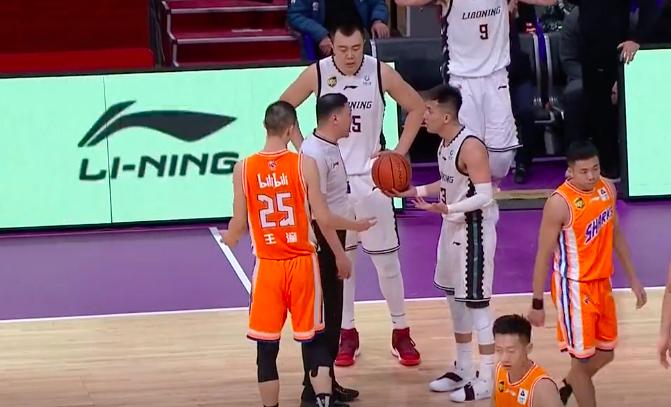 cba郭艾伦精彩瞬间,cba裁判误判郭艾伦