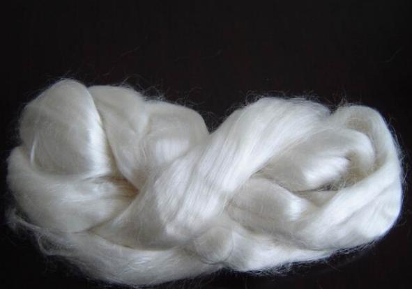 没钱也要给妈妈买冰丝衫,五一出去旅游必备的吊带裙