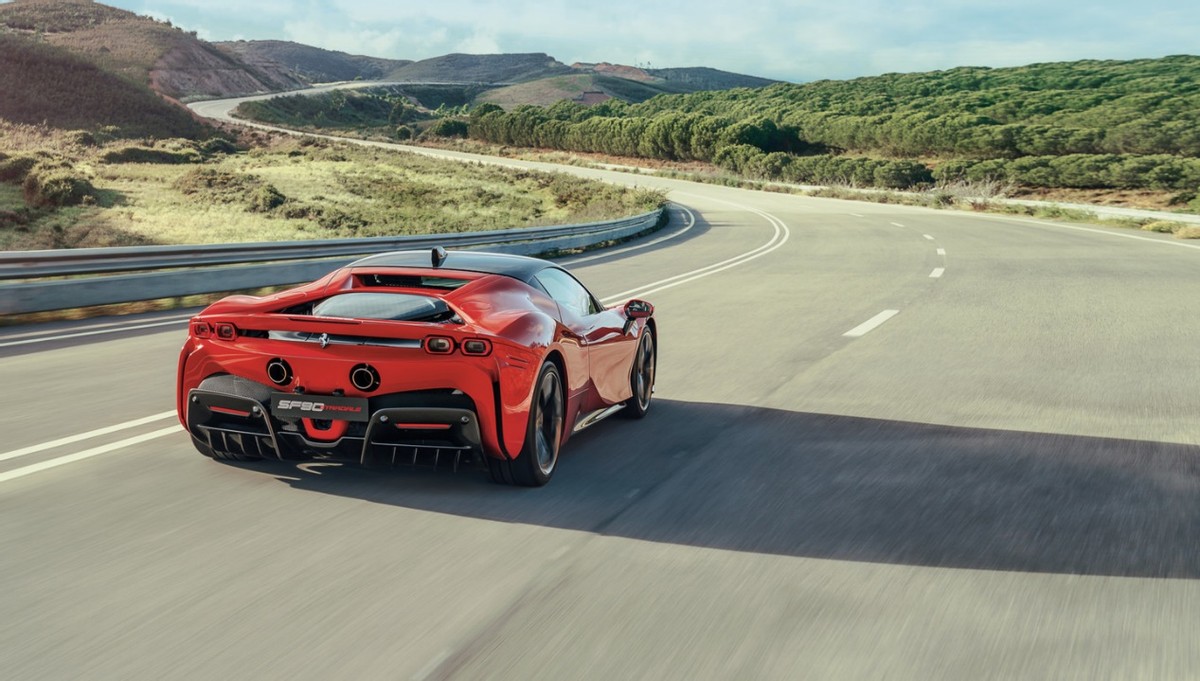 法拉利sf90stradale数据,法拉利sf902022款