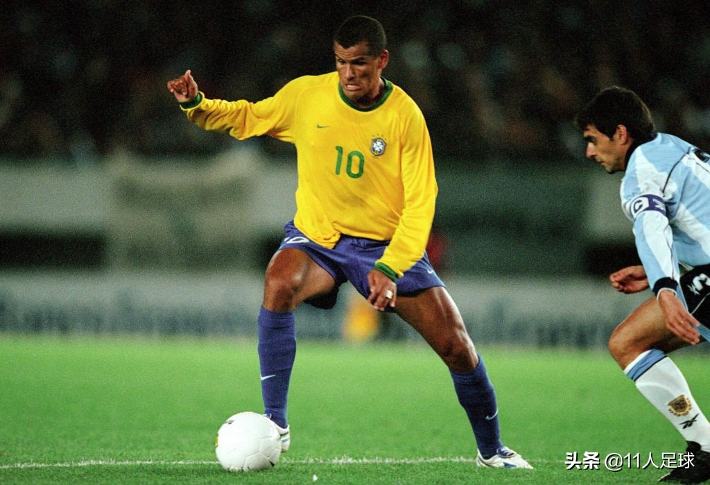 巴西足球巨星十大传奇球员回顾,巴西足球新10号球员名单