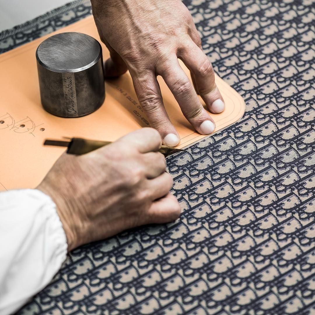 第一个大牌包包怎么买,入手的第一个大牌包包怎么选