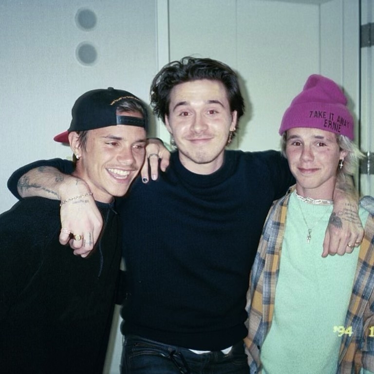 贝克汉姆的三个儿子照片帅气,贝克汉姆三儿子成长记