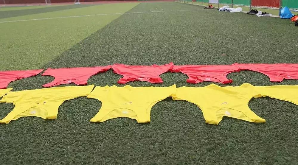 以小见大从小事才能看到大素质,怎么从小培养孩子的足球能力