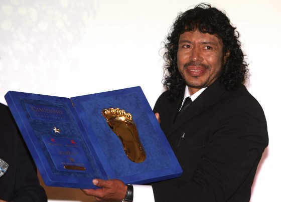 守门员的扑救演变,守门员动作变形