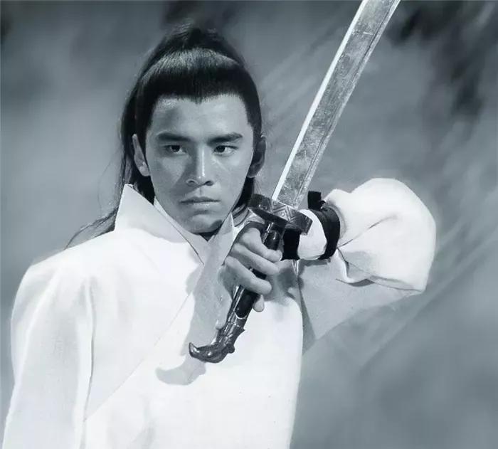 李连杰刘家良事件,李连杰为什么和黄秋燕分开