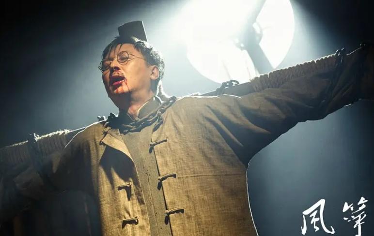 对程蝶衣恩将仇报的小四，27年后已两鬓斑白，但气质仍然如兰