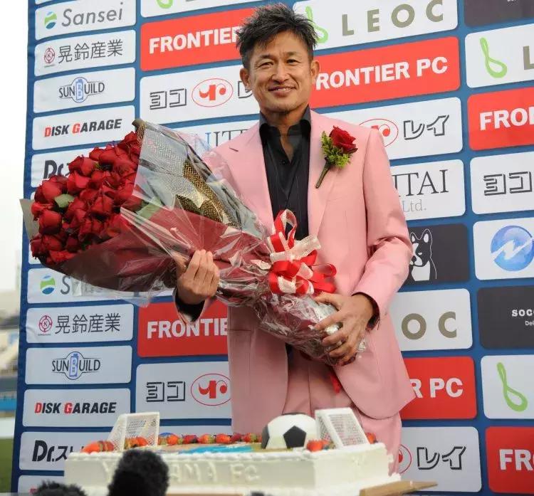 三浦知良日本慈善赛,日本球员三浦知良踢了多少场球