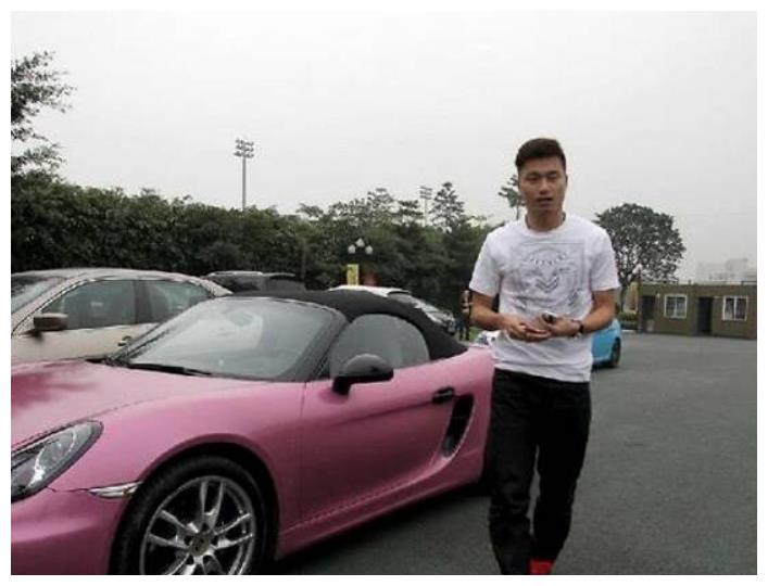 盘点中超现役球员最美五大妻子