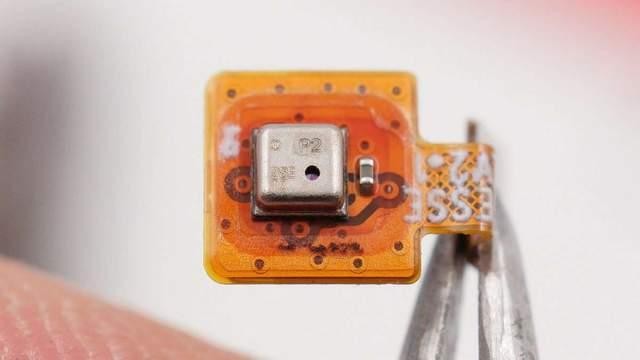 魅族首款智能手表拆解报告，内置艾为AW8896数字智能K音频放大器