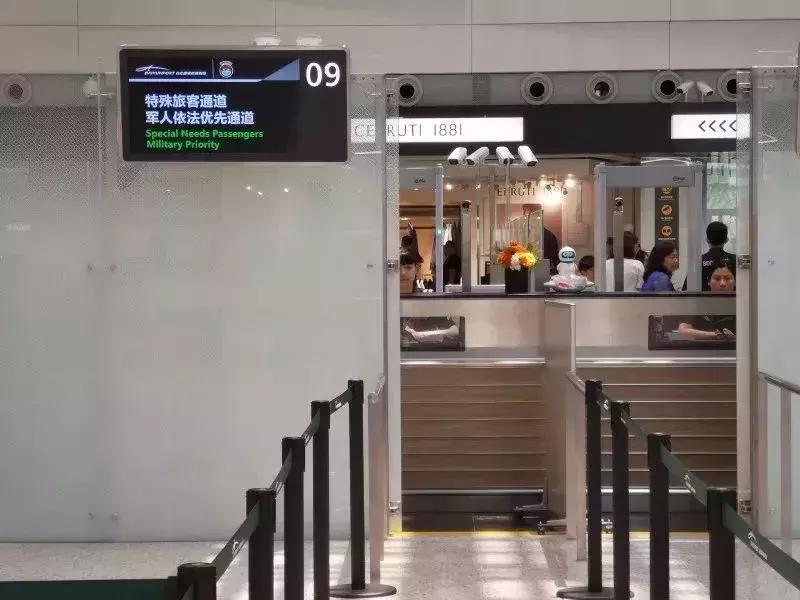 军人优待证家属随行,军人出行依法优先措施