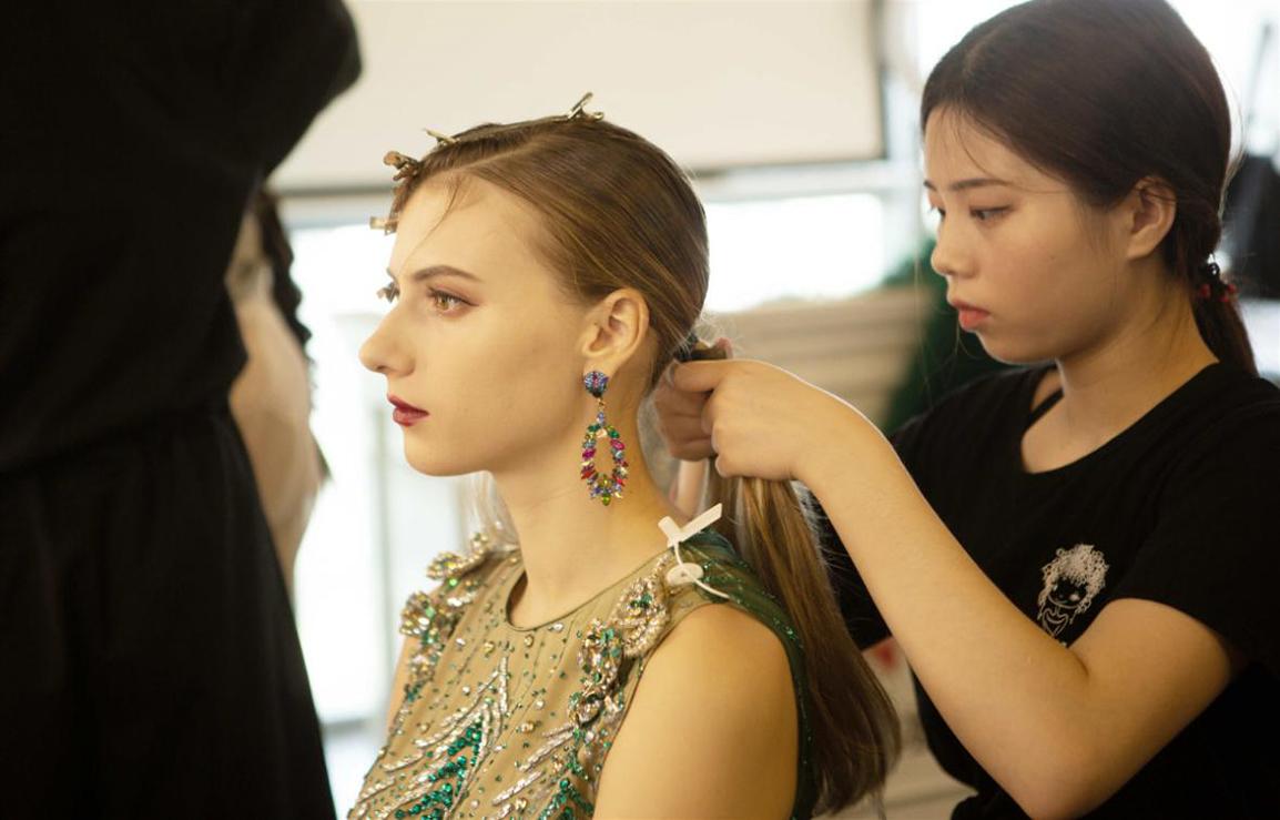 “浮生若梦，只争朝夕”第28届妆典学员作品发布会圆满落幕